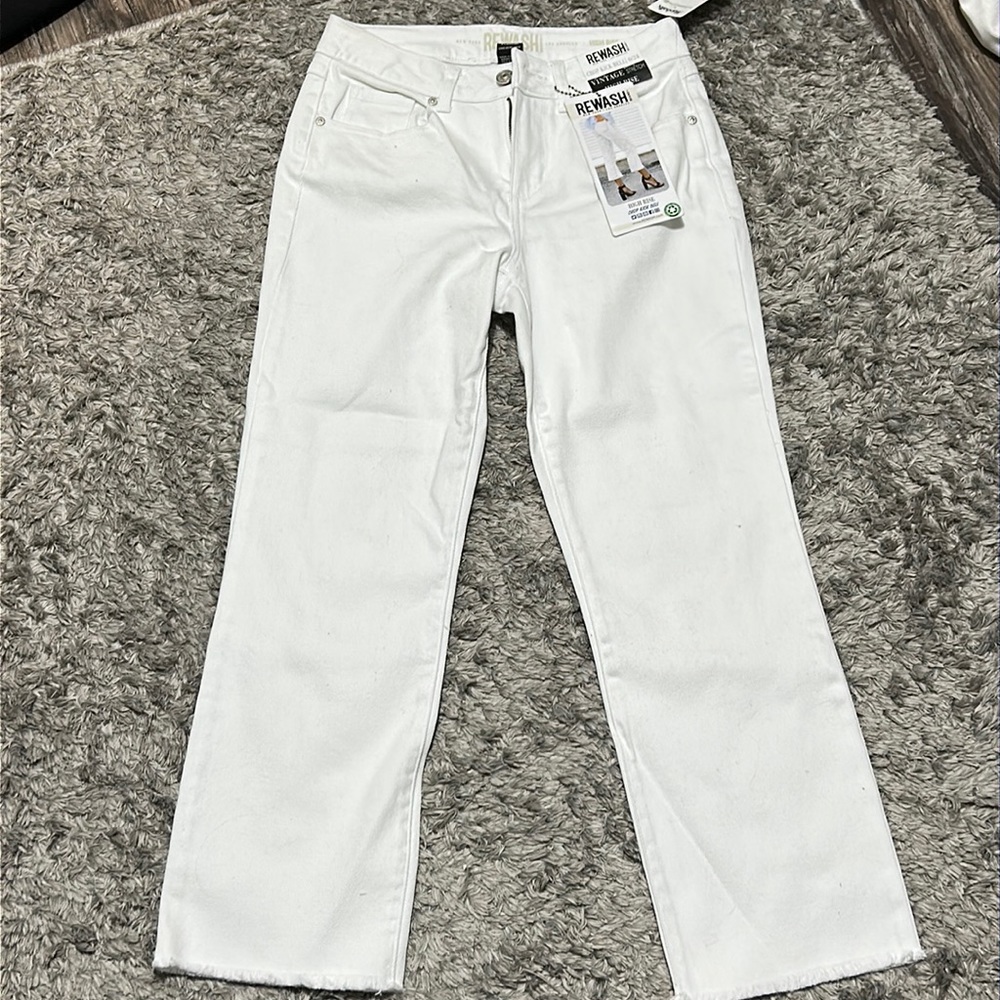 White ankle jeans